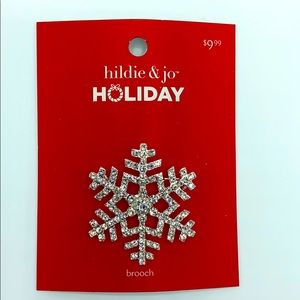 Holiday jewelry snowflake rhinestone brooch